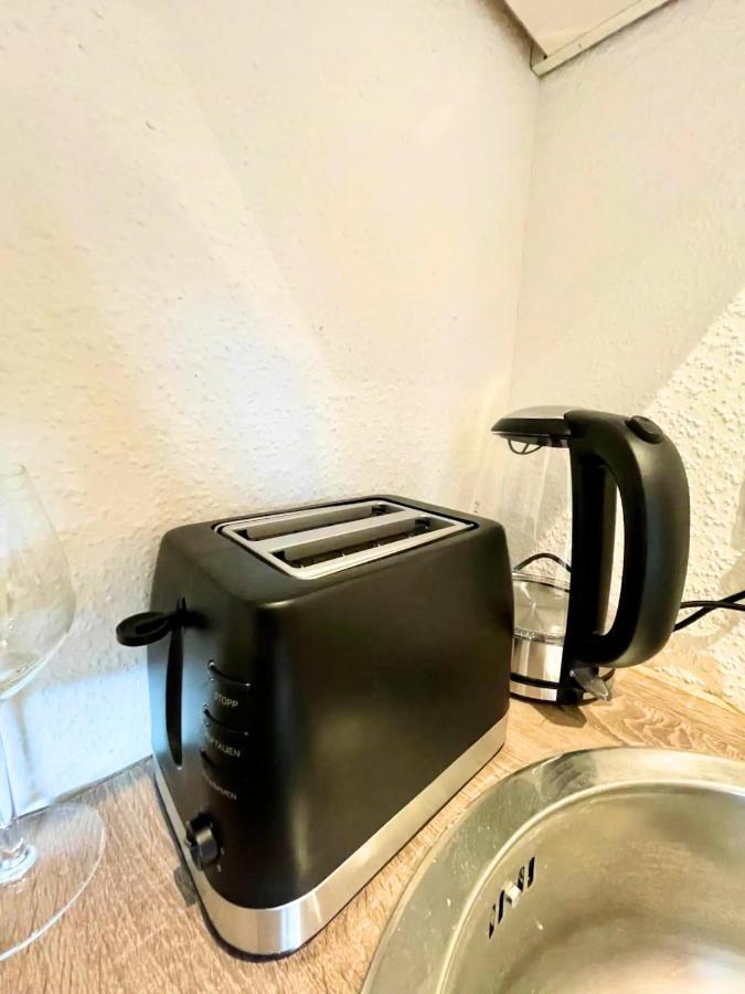 Cozy Apartment With Kitchen + Balcony New! إسن المظهر الخارجي الصورة